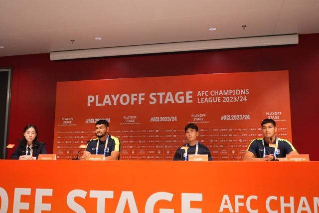 乐鱼体育线上入口-巴吞联将帅无惧海港主场氛围：要展示泰国足球力量