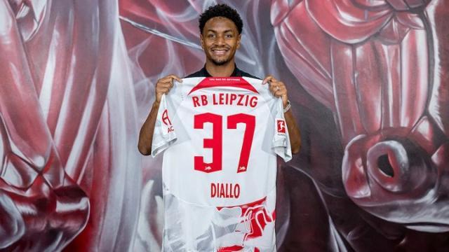 1662123640328082500.jpg 1662123640328082500.jpg